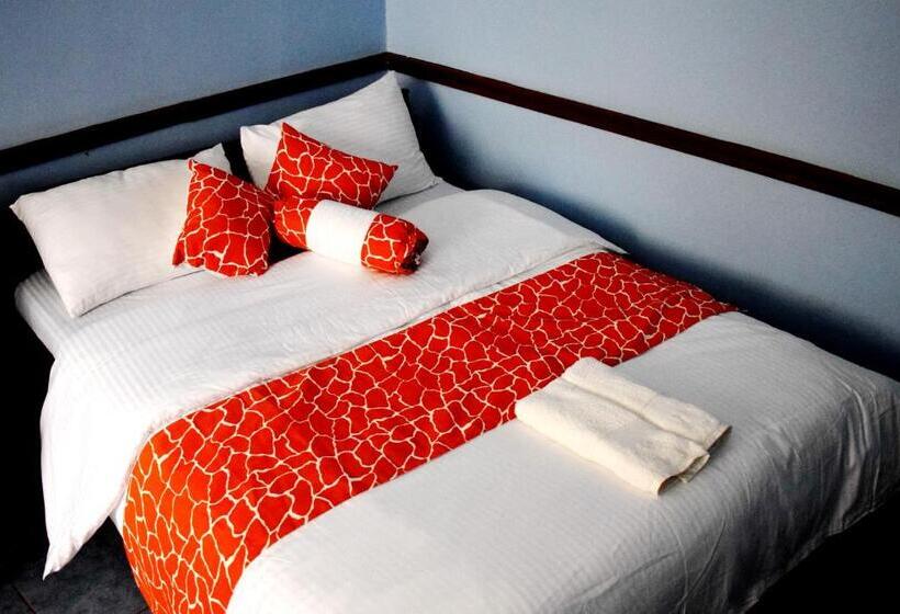 استودیو استاندارد با چشم‌انداز باغ, Sheywe Hotel Kakamega