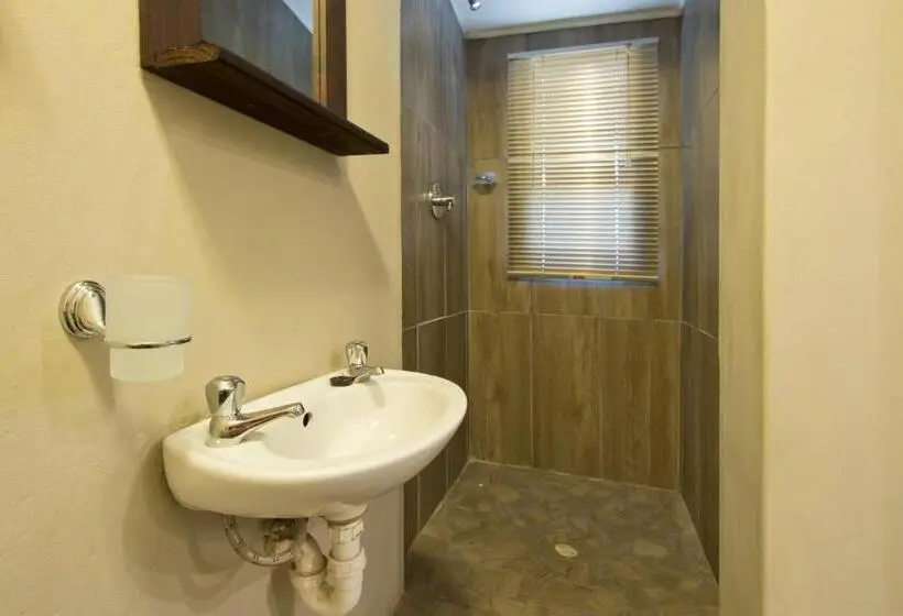 اتاق استاندارد, Luxury Backpackers