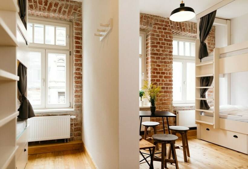 Кровать в Общей Комнате, Hostel Multitude