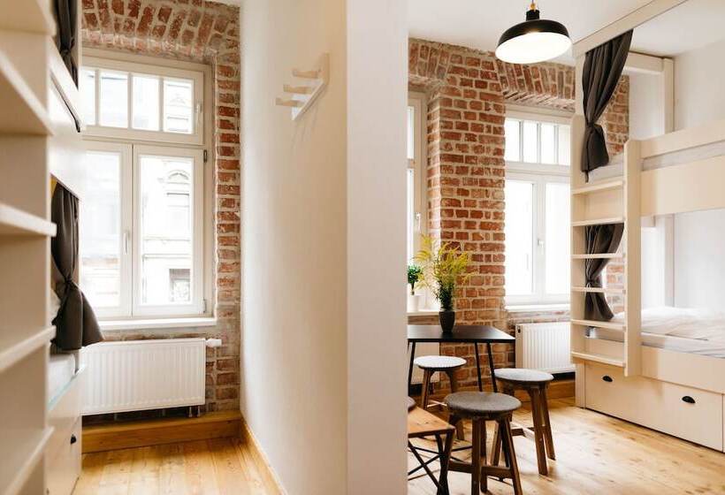 Кровать в Общей Комнате, Hostel Multitude