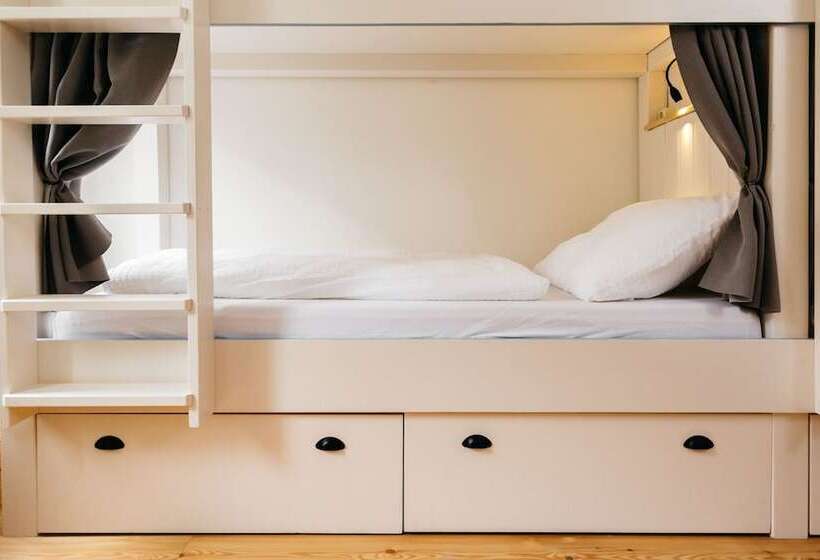 Кровать в Общей Комнате, Hostel Multitude