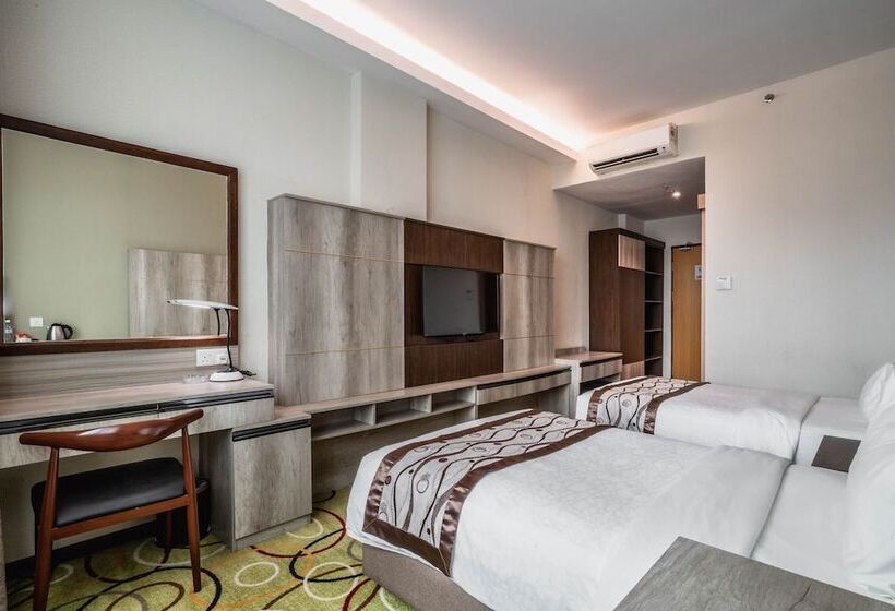 Quarto Superior, Ano