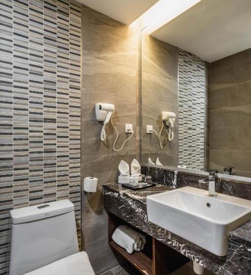 Quarto Estandar, Ano