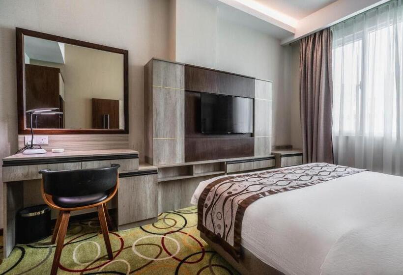 Quarto Superior, Ano