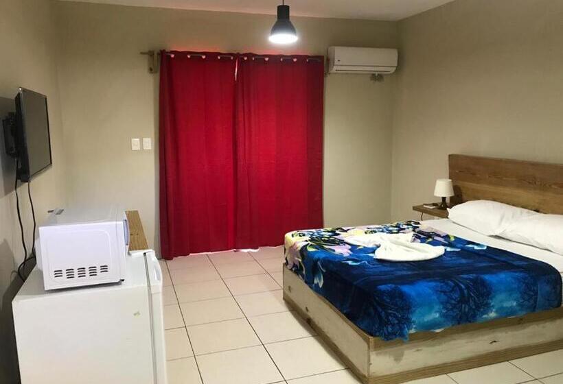 اتاق لوکس, El Currican Juan Dolio