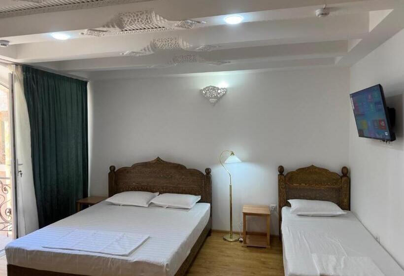 חדר סטנדרט לשלושה, Prestige Terrace