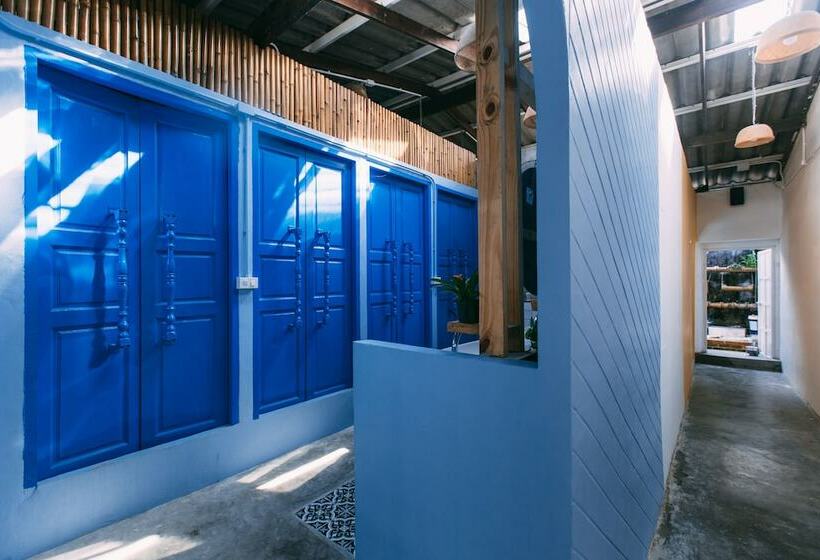 Cama em Quarto Partilhado, Aekkeko Hostel