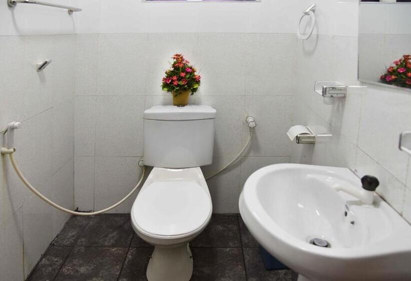 バス共有のスタンダードルーム, Lodge In 611