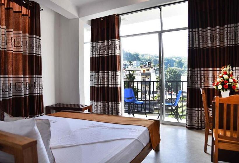 バルコニー付きデラックスルーム, Lodge In 611