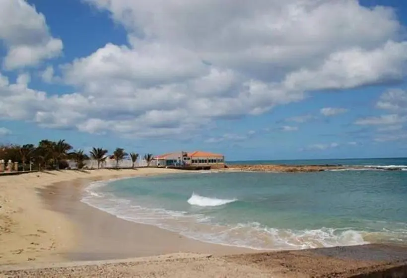 اتاق استاندارد با سرویس بهداشتی مشترک, Hostels Holiday Cape Verde