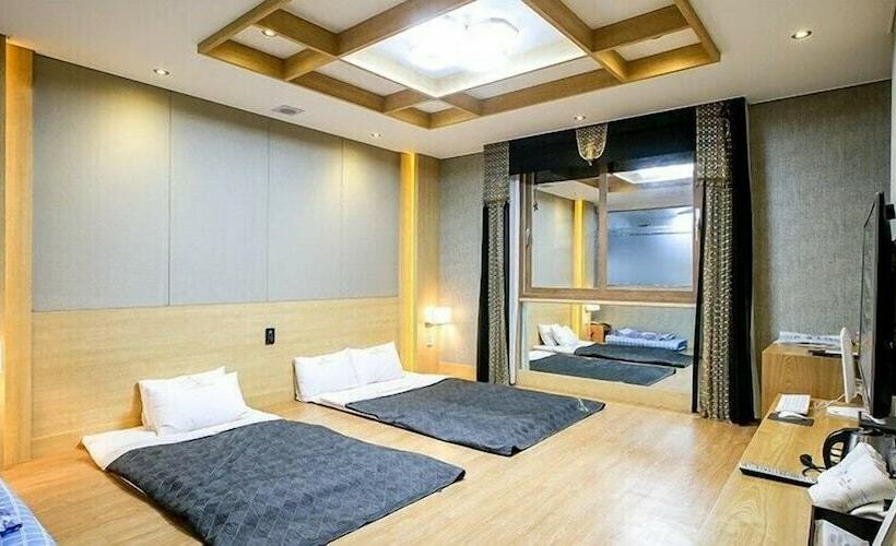 Camera Familiare, Shell Stone Yeosu