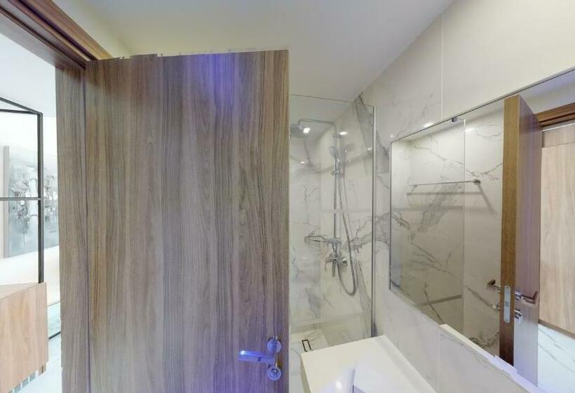 Номер Стандарт Внутренний, The Blue Ivy Hotel & Suites