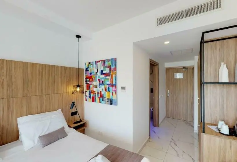 サイドオーシャンビュースタンダードルーム, The Blue Ivy Hotel & Suites