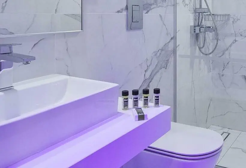 サイドオーシャンビュースタンダードルーム, The Blue Ivy Hotel & Suites