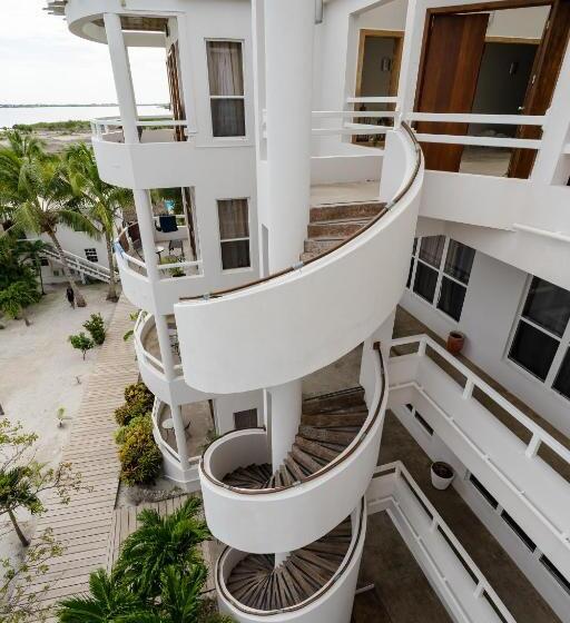 جناح عائلي, Brahma Blue Resort