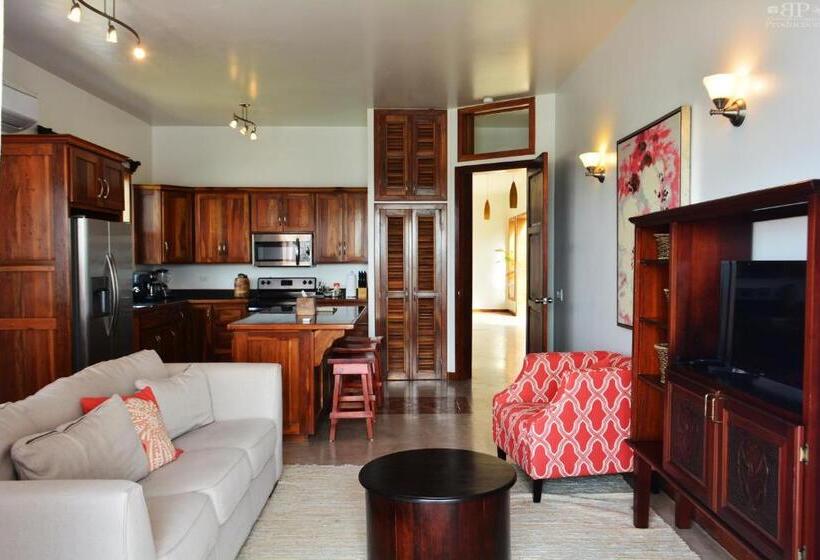 جناح رئاسى, Brahma Blue Resort