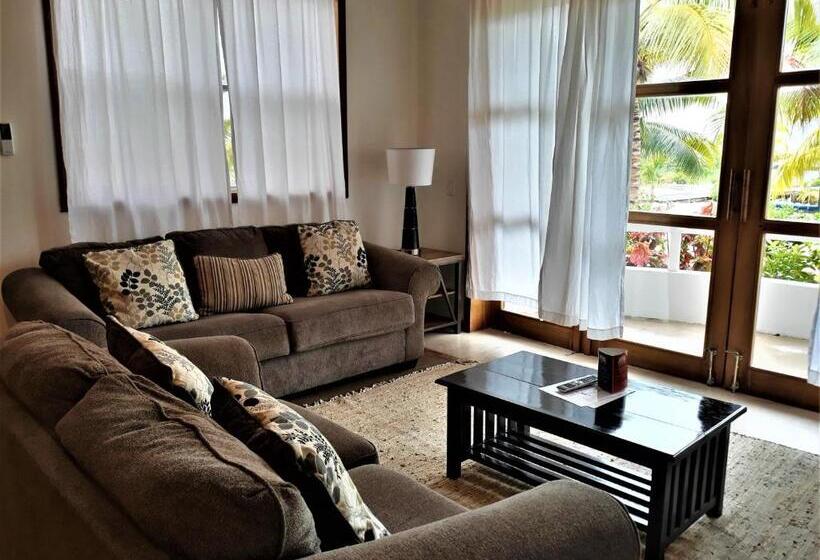 جناح مطل على البحيرة, Brahma Blue Resort