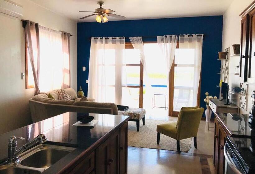 جناح مطل على البحيرة, Brahma Blue Resort