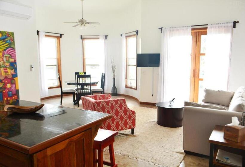 جناح مطلّ علي الحديقة, Brahma Blue Resort