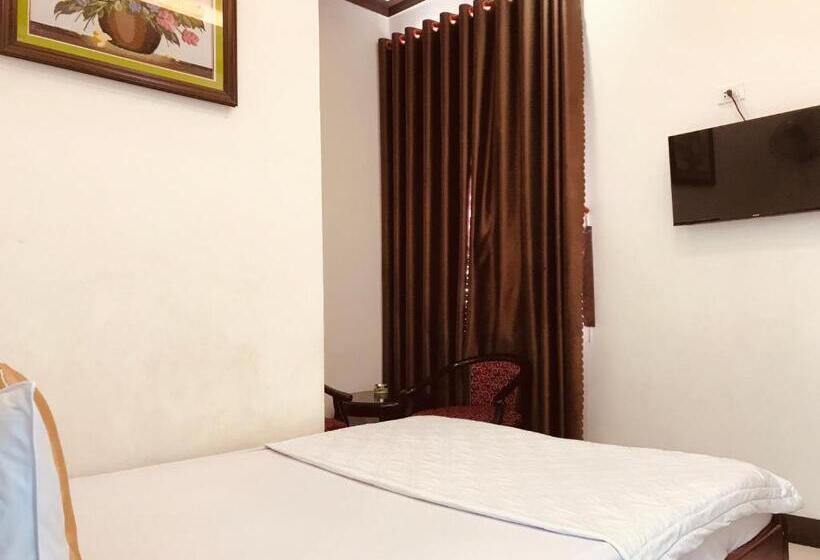 اتاق استاندارد با تخت دوبل, Khách Sạn Thu Thảo