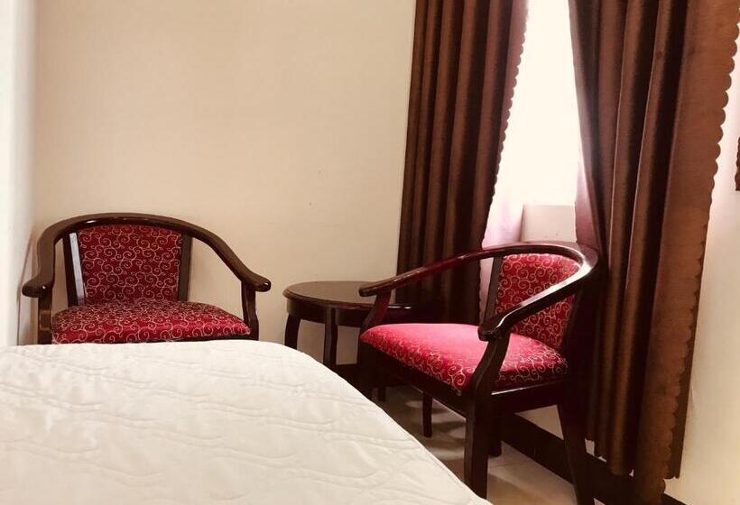 اتاق استاندارد با تخت دوبل, Khách Sạn Thu Thảo