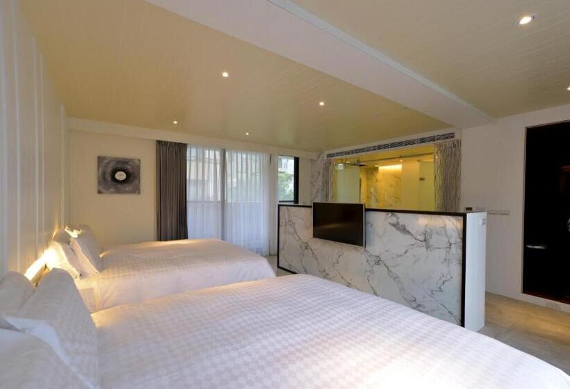 اتاق استاندارد چهار تخته, 山月二二villa溫泉墅