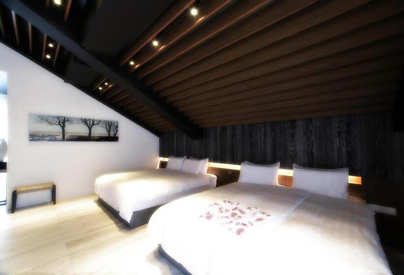 اتاق استاندارد چهارنفره با بالکن, 山月二二villa溫泉墅