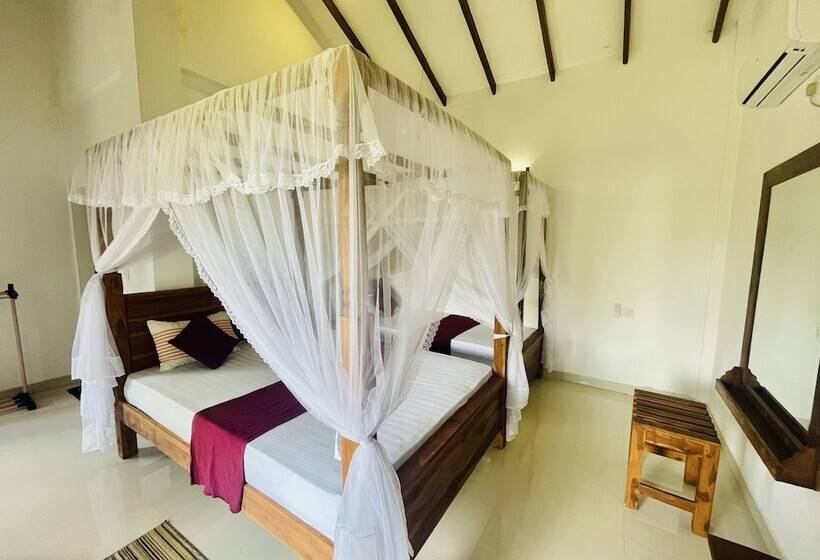 Трехместный Номер Deluxe, Green Hut Nature Resort