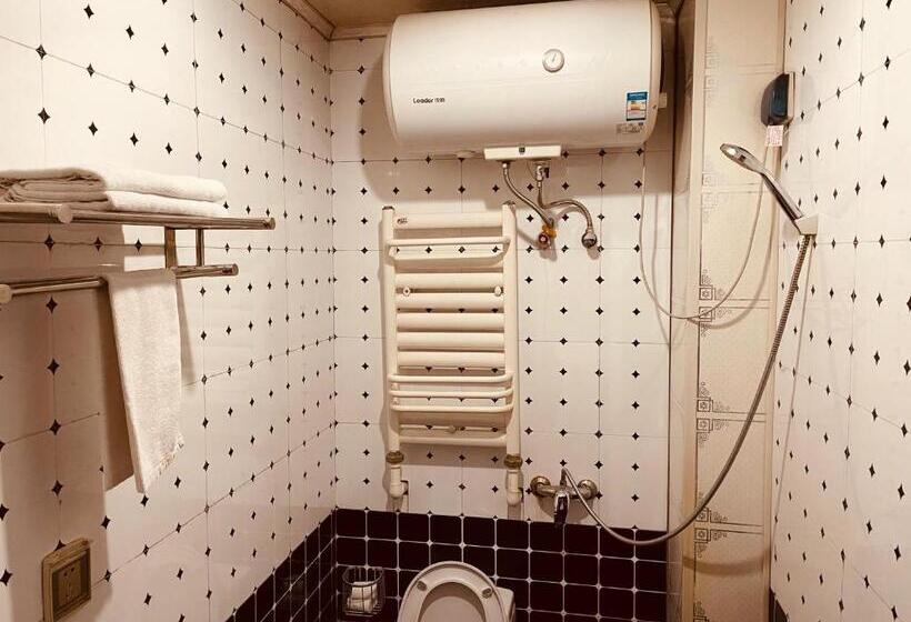 غرفة عائلية, 哈尔滨机场东方红运宾馆