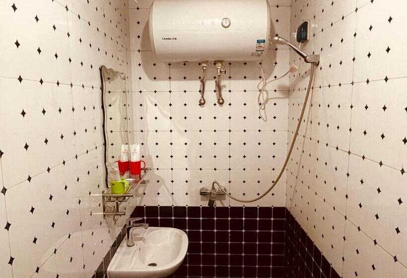 غرفة قياسية ثلاثية, 哈尔滨机场东方红运宾馆