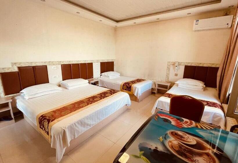 غرفة قياسية رباعية, 哈尔滨机场东方红运宾馆