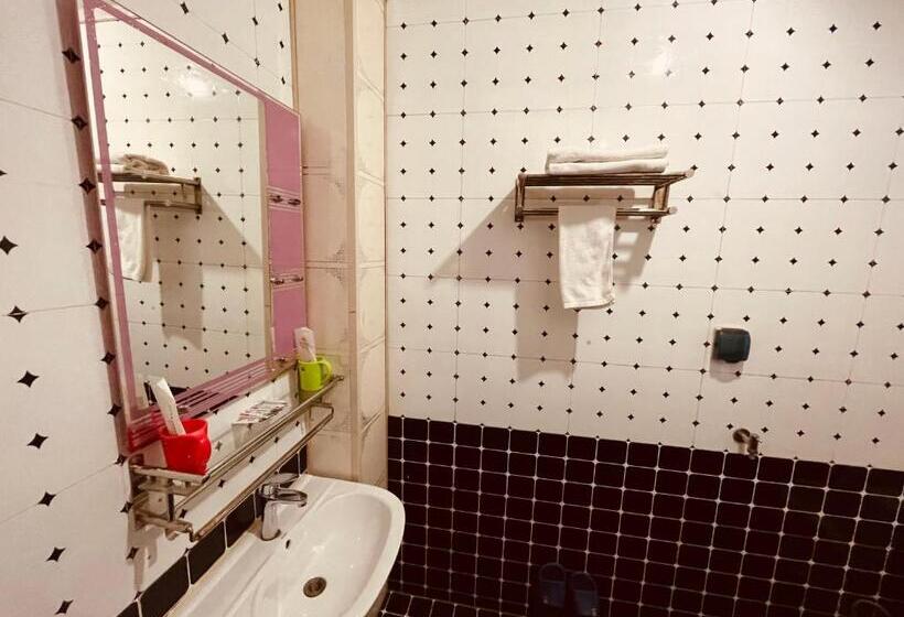 غرفة قياسية رباعية, 哈尔滨机场东方红运宾馆