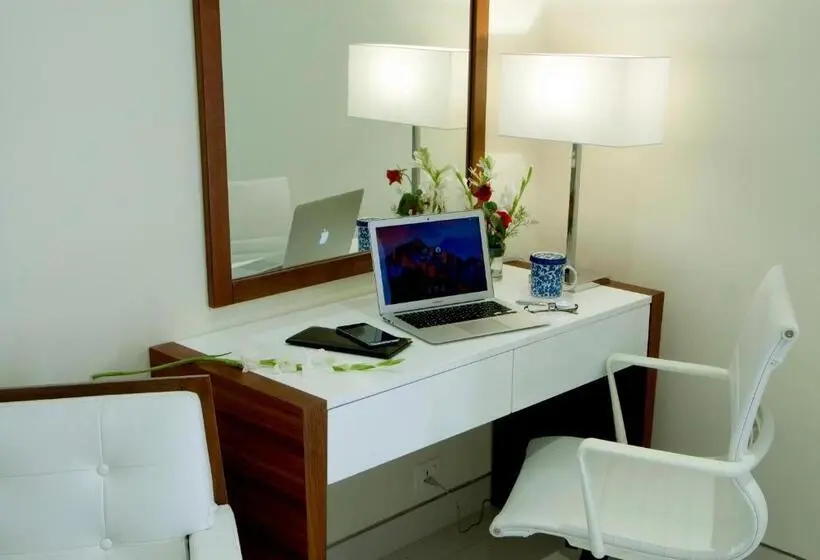 اتاق لوکس, Avari Boutique Multan