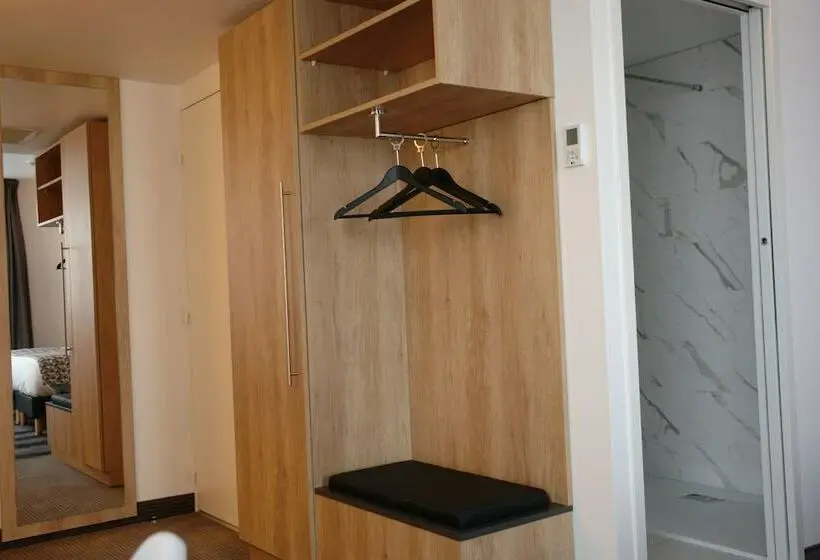 اتاق استاندارد, Brit Hotel Confort Loches