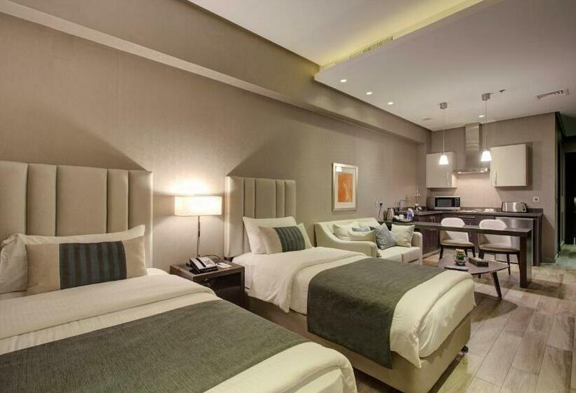 استودیوی سوپریور, The House Boutique Suites