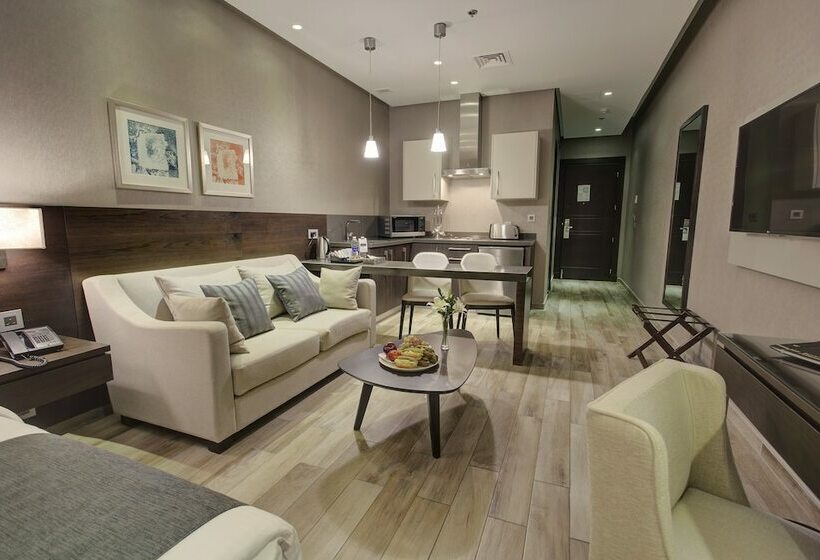 استودیوی سوپریور, The House Boutique Suites