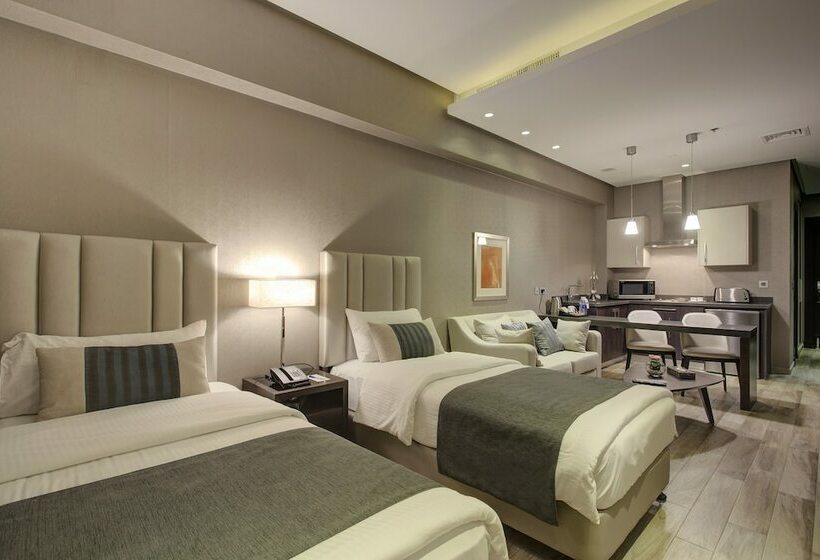 استودیوی سوپریور, The House Boutique Suites