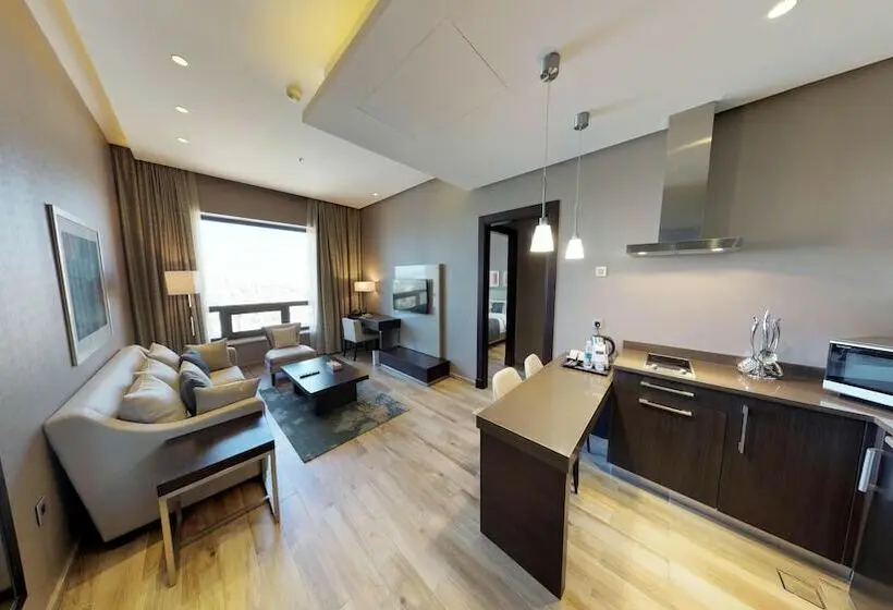 سوییت سوپریور, The House Boutique Suites