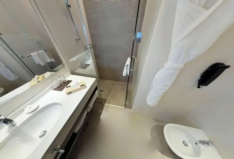 سوییت سوپریور, The House Boutique Suites