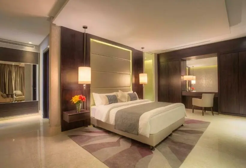 سوئیت سلطنتی 3 خوابه, The House Boutique Suites