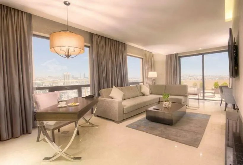 سوئیت سلطنتی 3 خوابه, The House Boutique Suites