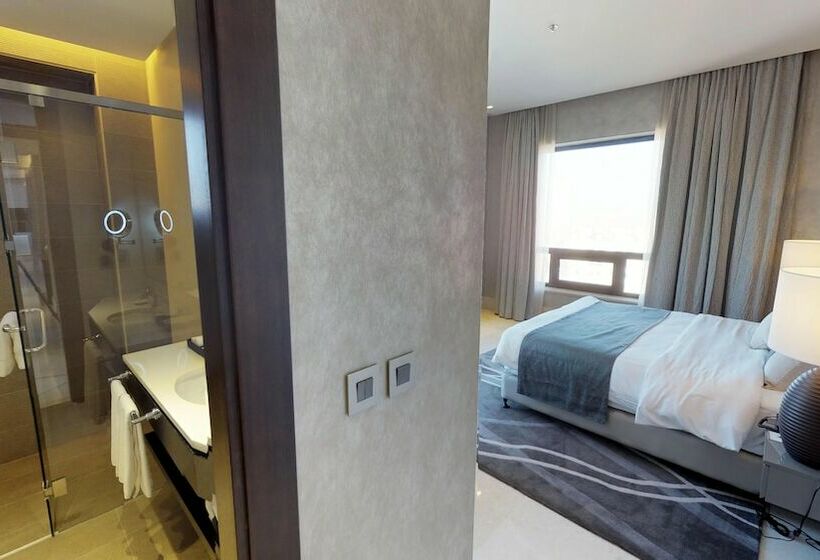 سوئیت سلطنتی 3 خوابه, The House Boutique Suites