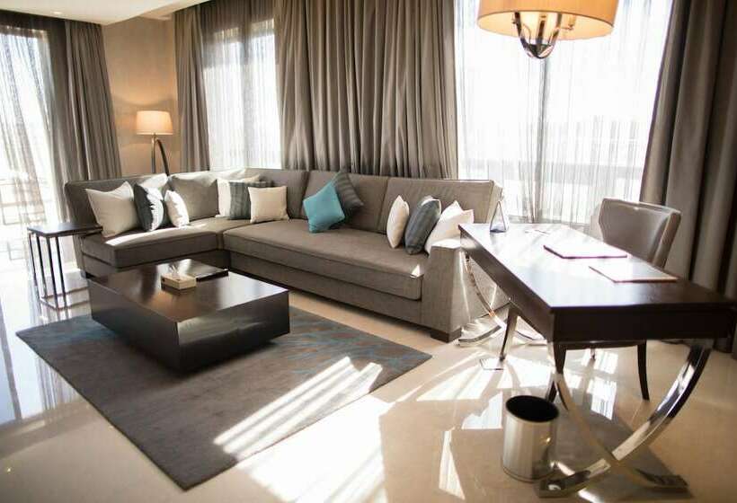 سوئیت سلطنتی 3 خوابه, The House Boutique Suites