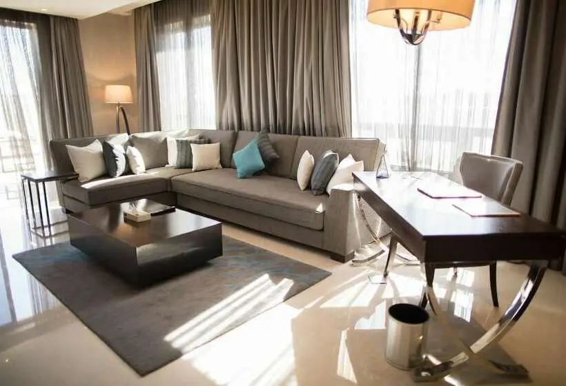 سوئیت سلطنتی 3 خوابه, The House Boutique Suites