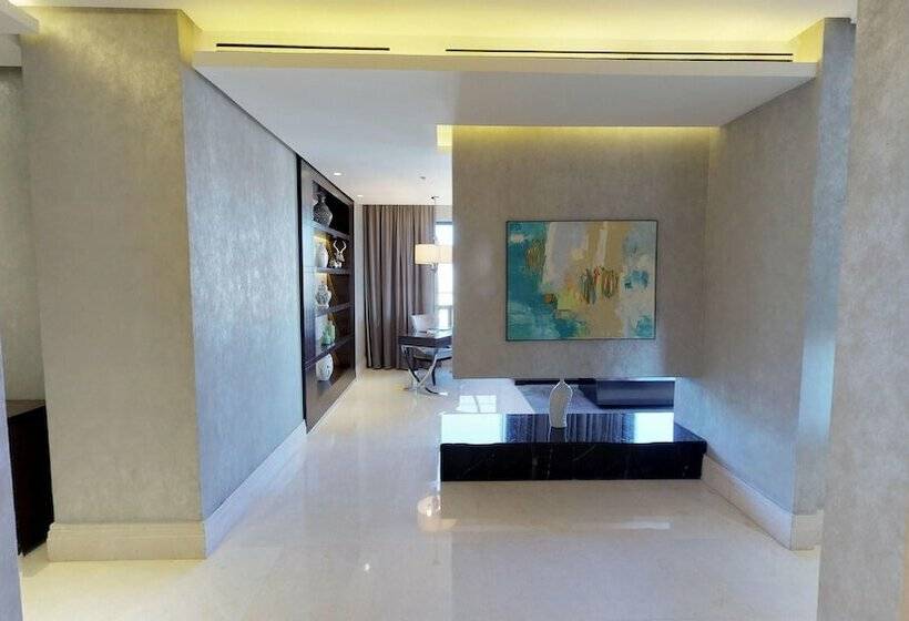 سوئیت سلطنتی 3 خوابه, The House Boutique Suites