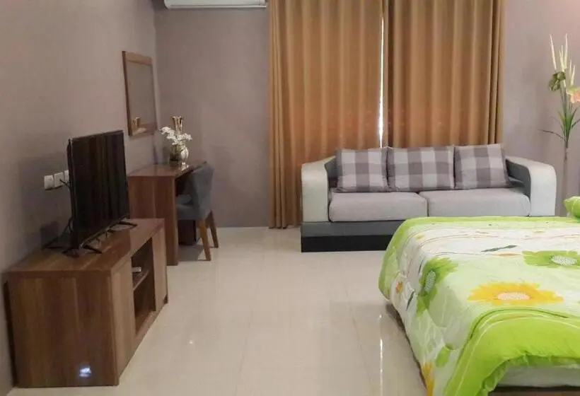 استودیوی لوکس, Ybc Grand