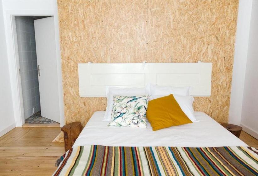 اتاق خانوادگی, Patinha Inn