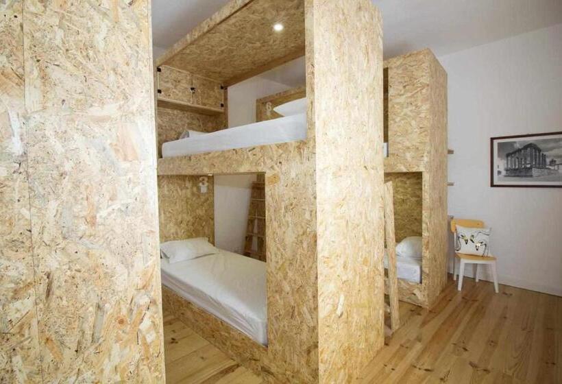 اتاق استاندارد سه نفره, Patinha Inn