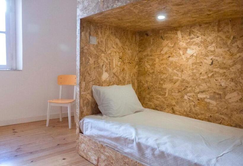 اتاق استاندارد سه نفره, Patinha Inn