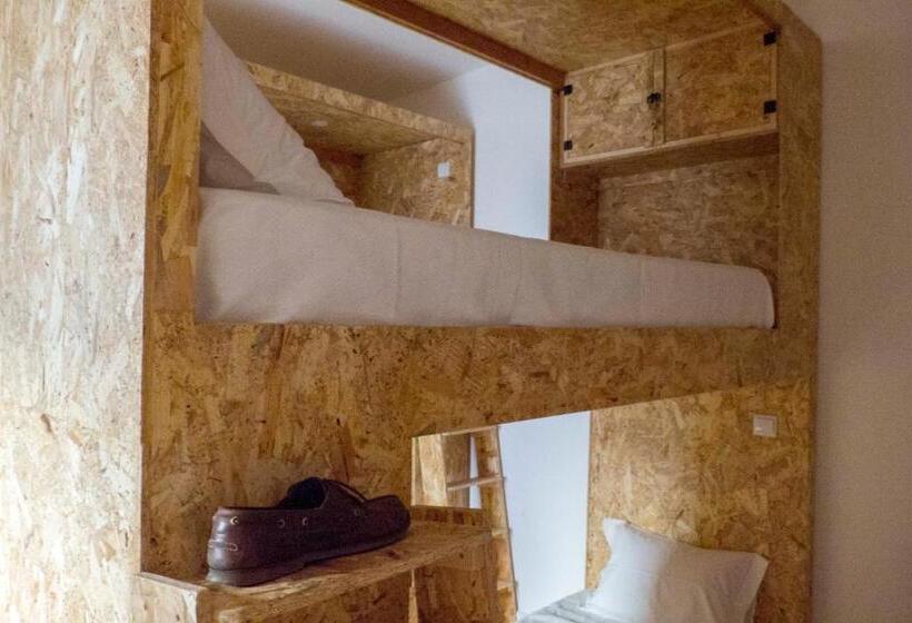 اتاق استاندارد سه نفره, Patinha Inn